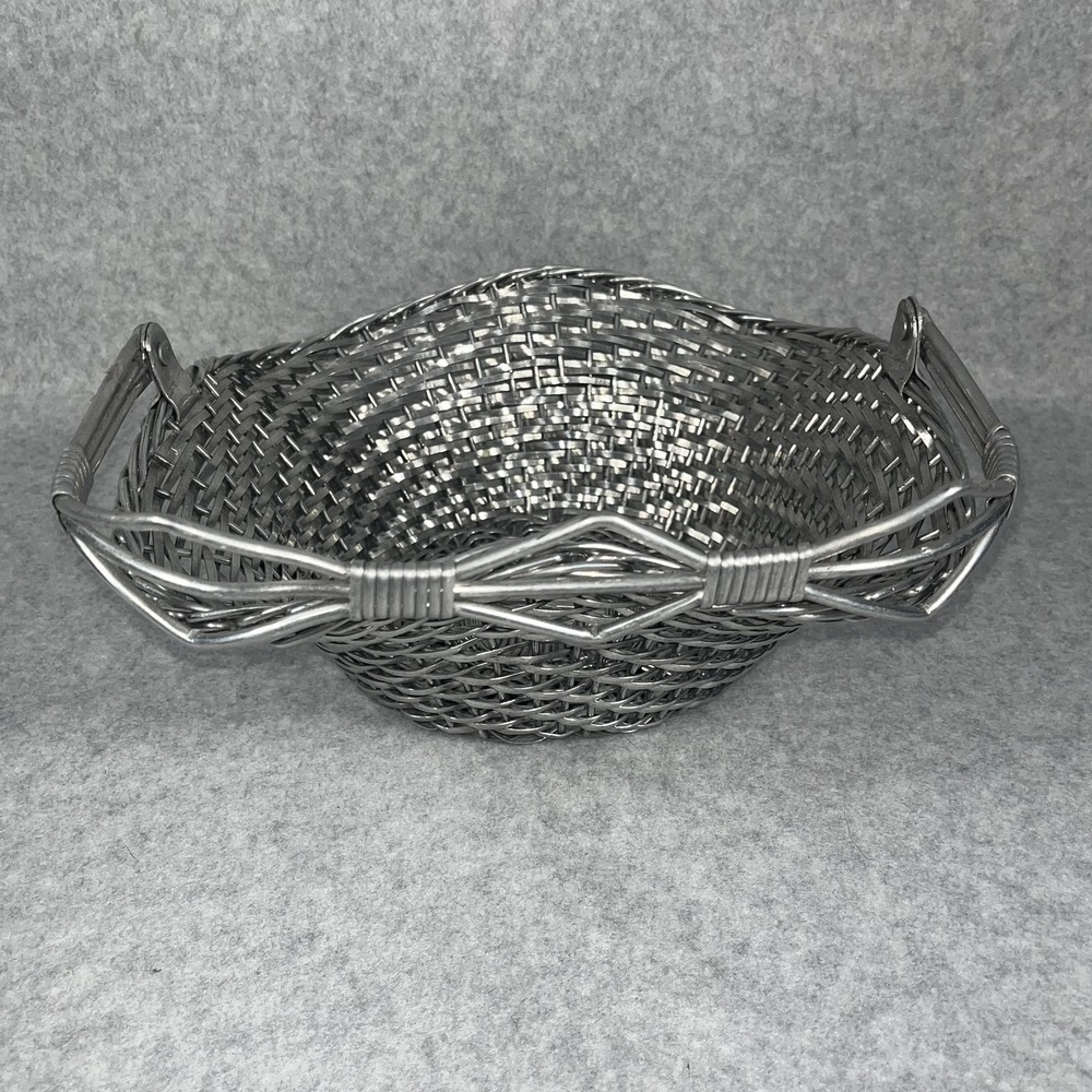VTG Silver Tone Metal Woven Wire Basket With Fold Down Handle Decor Centerpiece - Picture 7 of 14